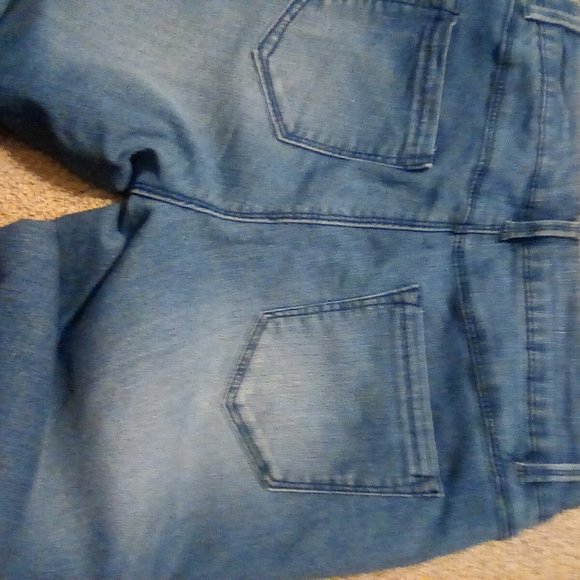 D. Jeans Ankle Style, Size 10, Worn Look, mid rise - Picture 3 of 7